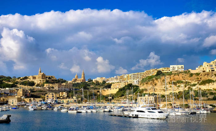 在大小在马耳他第二岛.海港查看无线