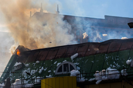 在莫斯科的 Taganskaya 平方米的购物中心一场大火