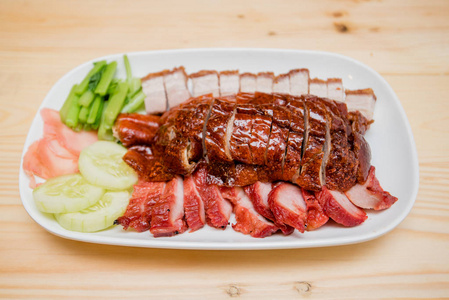 烤鸭和烤猪肉, 泰国菜, 中餐