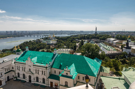 nighttimekiev基辅,乌克兰,城市全景视图照片