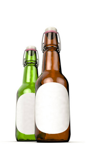 啤酒瓶带有空白标签肩并肩