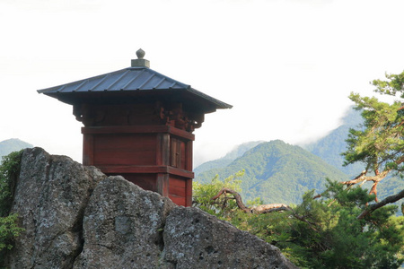 日本山形 Risshaku 集 山寺 的佛经资料库