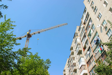 部分建于早期施工阶段的住宅建筑工地