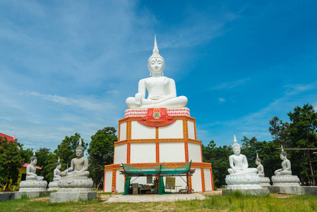 在泰国寺佛像