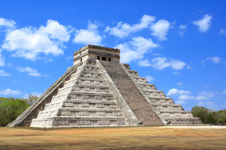 古玛雅金字塔 Kukulcan 寺，奇琴伊察，尤卡坦半岛