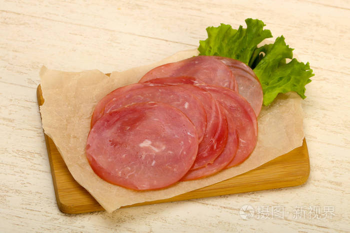 切成薄片的肉香肠