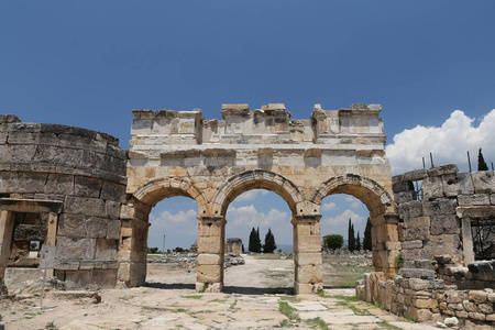 Frontinus 门和赫拉古城，土耳其街