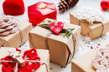 礼物和装饰的圣诞和新年 2017年背景