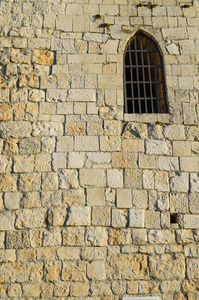 旧塔墙上的窗户
