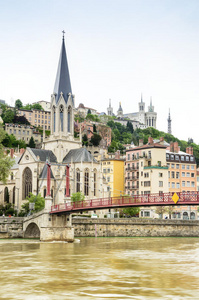 法国里昂的河流和建筑