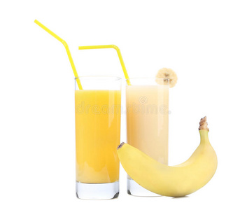 橙汁和香蕉汁。水果。