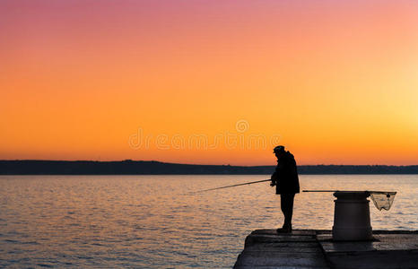 日落渔夫