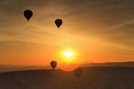 黎明天空中卡帕多西亚的气球