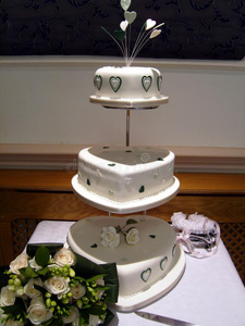 婚礼蛋糕和花束