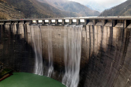 溢流坝图片