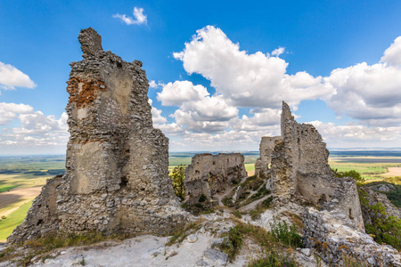 普拉韦茨基城堡，斯洛伐克的中世纪城堡的废墟
