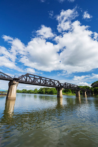 河桥葵与泰国北碧的天空