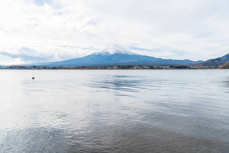 在日本河口湖湖山富士 San