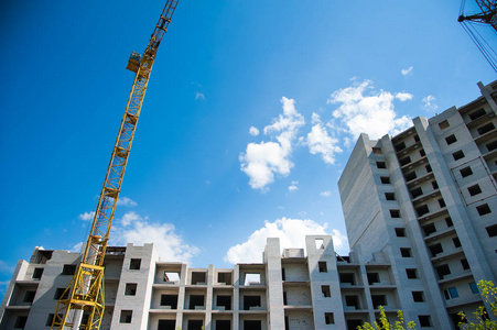 多层建筑。 建造多层住宅