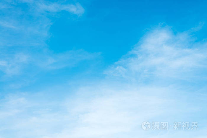 阳光云天空在早晨背景 蓝色 白色 的粉彩天堂 柔焦镜头光晕的阳光 抽象模糊的青色渐变的和平性质 打开视图开窗户美丽夏天春天照片 正版商用图片0z6fju 摄图新视界