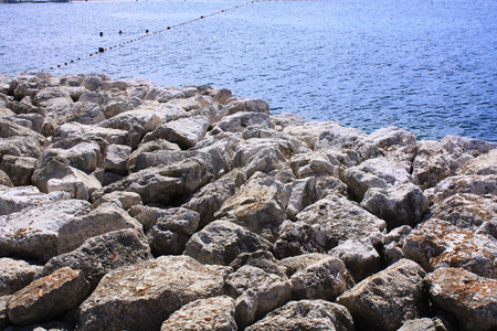 亚得里亚海海岸。 自然海滩。