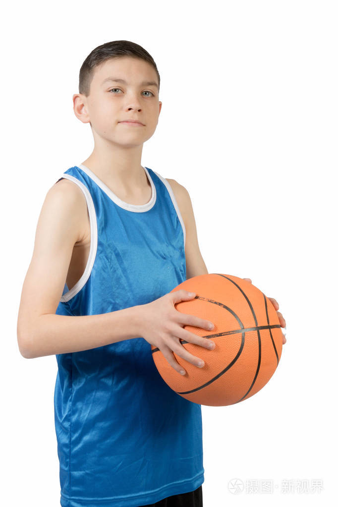 4岁男孩不会拍篮球怎么回事