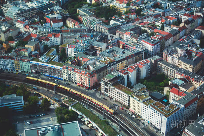 柏林与天际线景外有见的城市德国从电视塔观景台的鸟瞰图