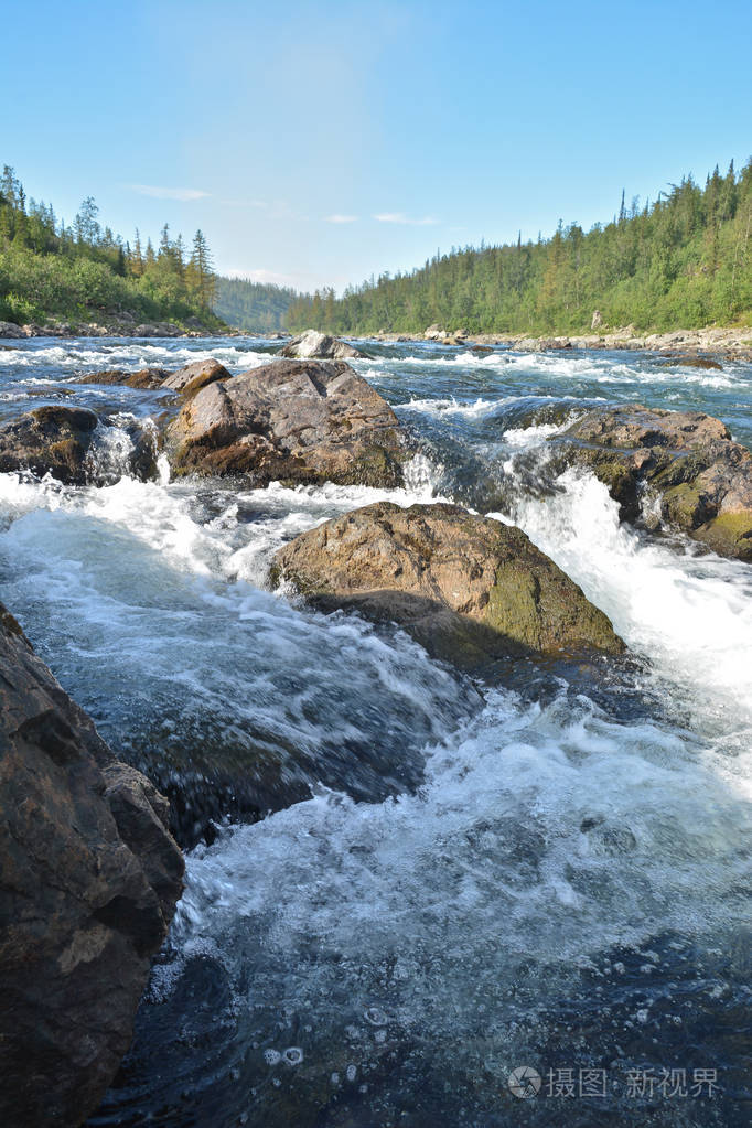 阈值的极地乌拉尔河上