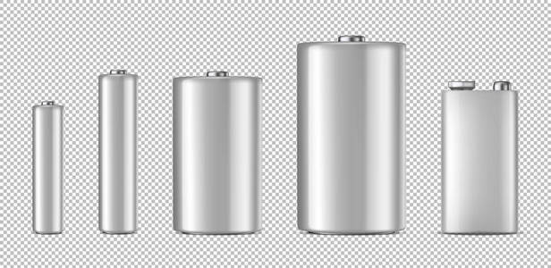 矢量现实的白色碱性 batteriy 图标集。不同大小Aaa Aa C D，Pp3.设计模板为品牌，样机。透明背景上孤立