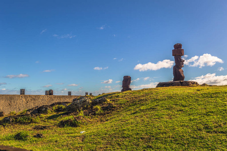 Hanga Roa 复活节岛2017 年 7 月 12 日 moai 附近的安加罗阿