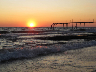 地中海在日落时