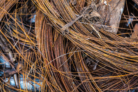 生锈的铁丝电枢图片