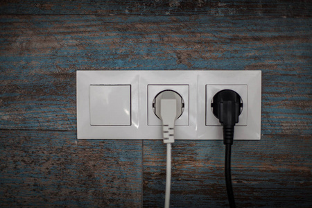 充电器首页图片