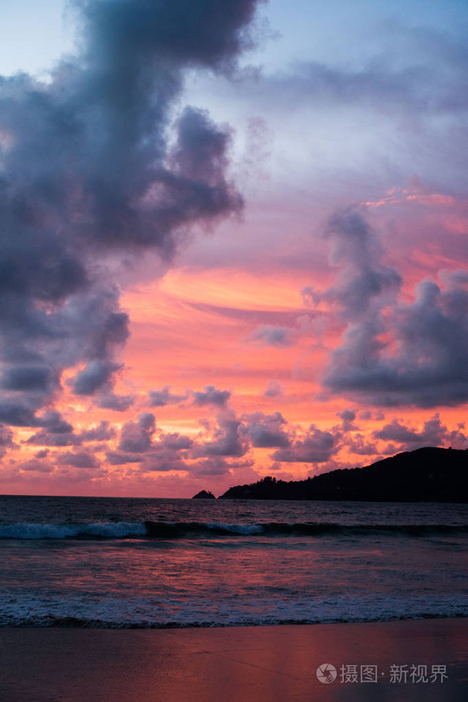 夕阳与海的照片图片