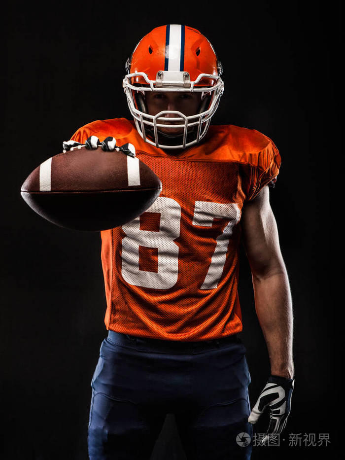 美国前橄榄球运动员