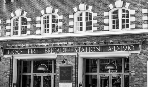 伦敦窝打老道老消防刷门站图片