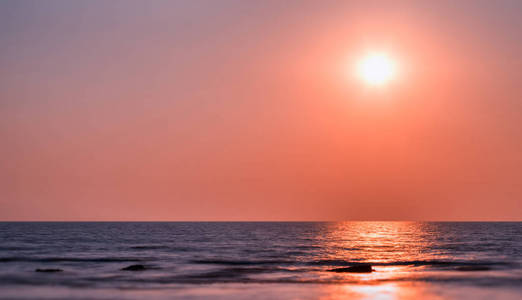 红色海洋日落
