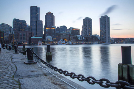 波士顿，在日落时的天际线，波士顿的金融区