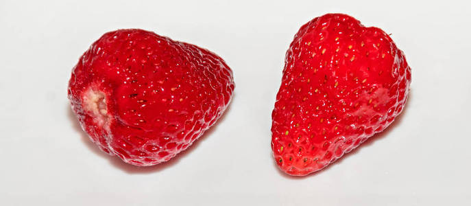 红色草莓水果, 白色盘子, 关闭