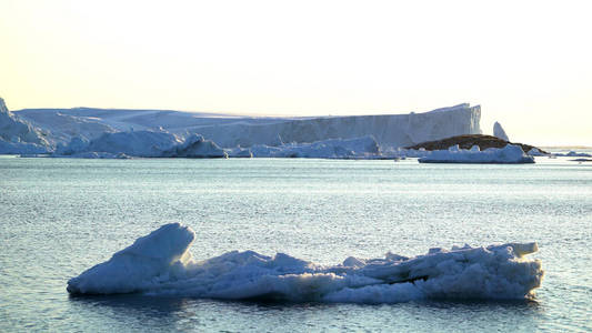 对北冰洋在格陵兰岛北极冰山图片