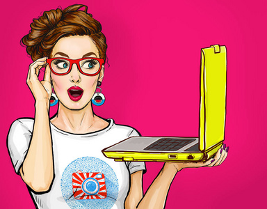 女孩的手提电脑在漫画风格的手。带笔记本的女人戴眼镜的女孩时髦的女孩数字广告