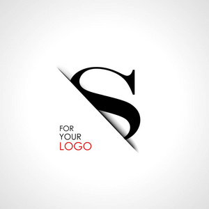 在纸槽中的大写字母 s照片