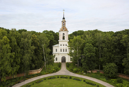 宫Bobrinsky Manor 在 Bogoroditsk 小镇