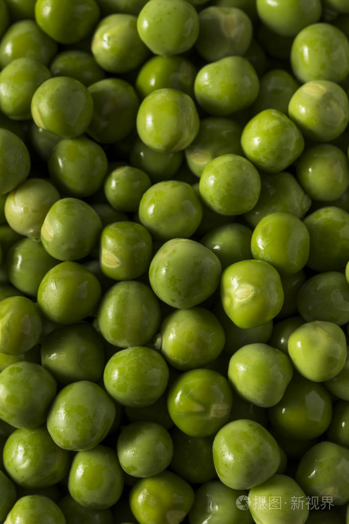 原始的绿色有机英语豌豆