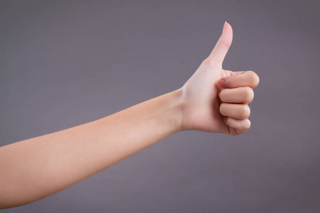 积极的姿态图片