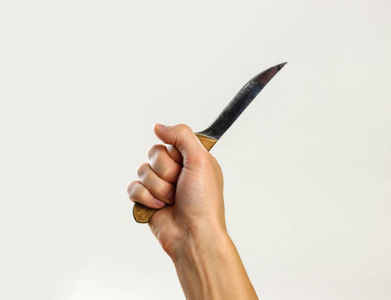 女生手拿菜刀图片