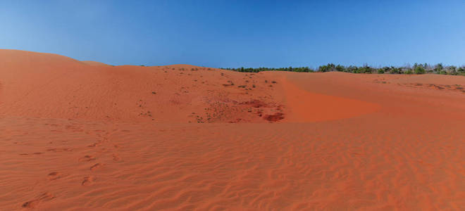 Mui Ne，越南最受欢迎的红色沙丘