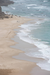 沙滩的海浪从上面