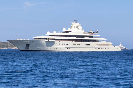 游艇在尔沃图片