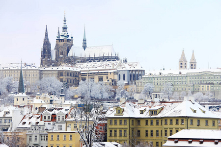圣诞浪漫雪布拉格市，捷克共和国